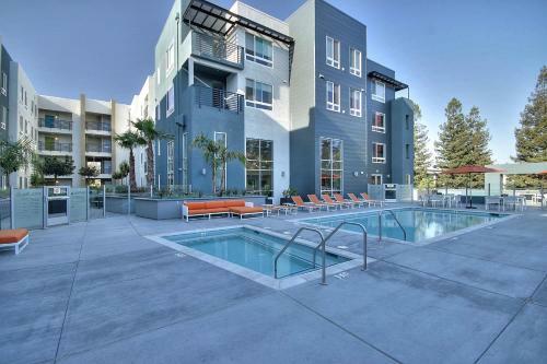 Urban Flat Apartments @ North San Jose