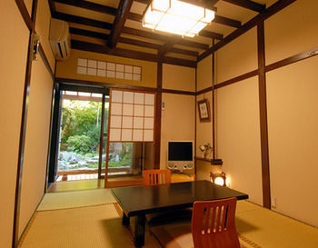 Momijiya Bekkan Kawanoiori