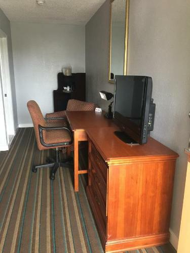 Hotel Scottish Inn And Suites