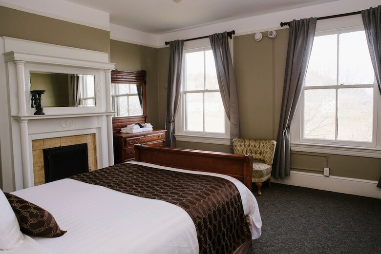 Lodge Fort Worden