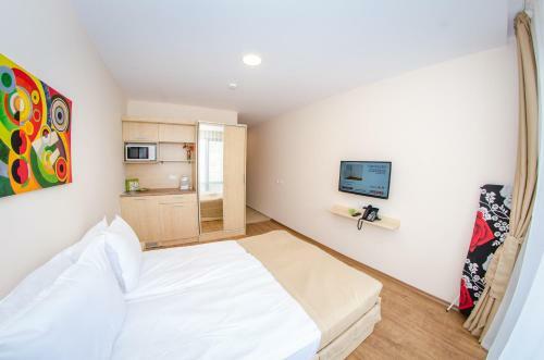 Hotel Premier Fort Cuisine - Full Board