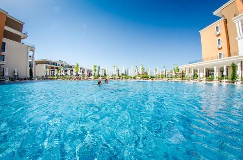 Hotel Premier Fort Cuisine - Full Board