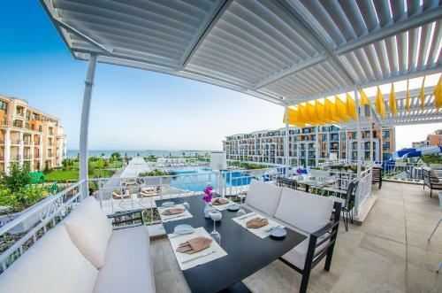 Hotel Premier Fort Cuisine - Full Board