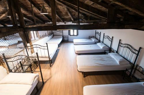Albergue Rosalia / Pilgrim Hostel