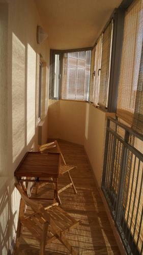 Naira Apartments