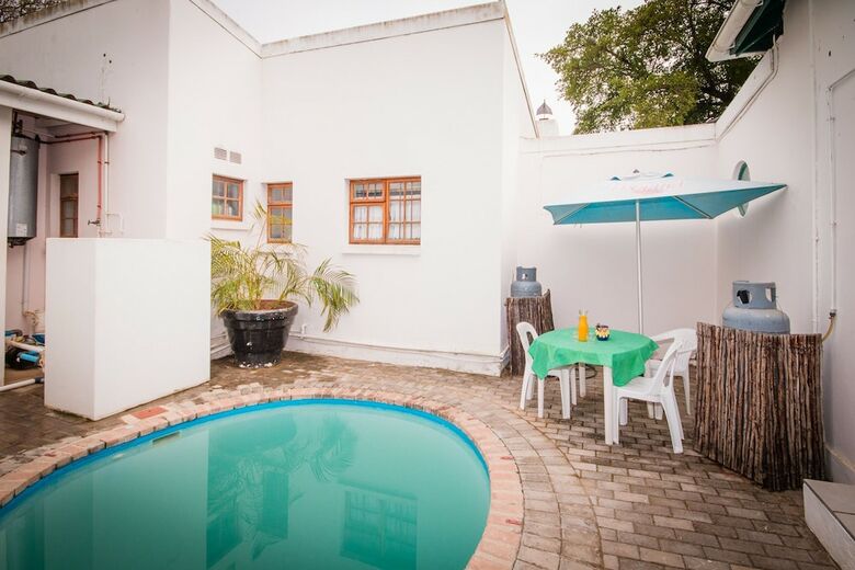 Hostal Addo Self Catering