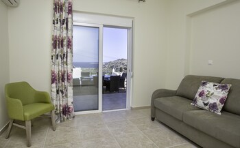 Athoniki Villas