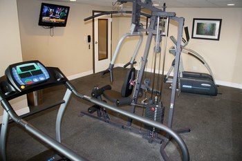 Hotel Baymont Inn & Suites Midland Center