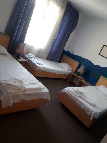 Hit Hotel