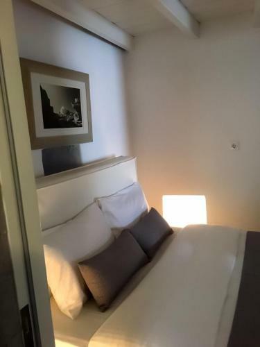 Thomas Traditional Apartments