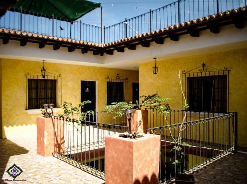 Albergue Maison Bougainvillea