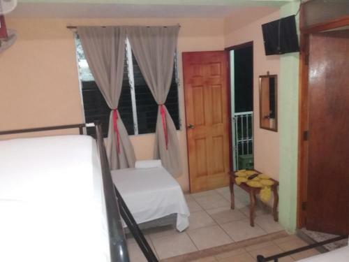 Bed & Breakfast Hostal San Antonio
