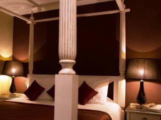 Gables Hotel