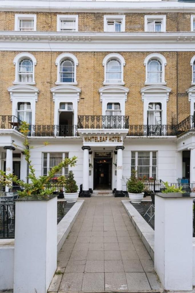 Whiteleaf Hotel