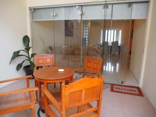 Hostal Ct 195