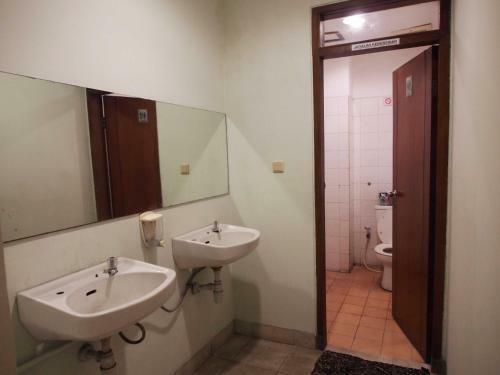Hostal Ct 195