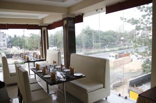 Hotel Larica Inn Rajarhat
