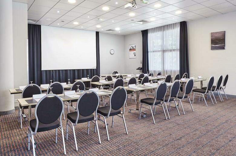 Hotel Holiday Inn Garden Court