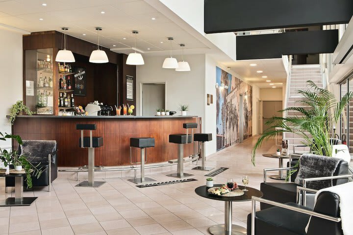 Hotel Holiday Inn Garden Court