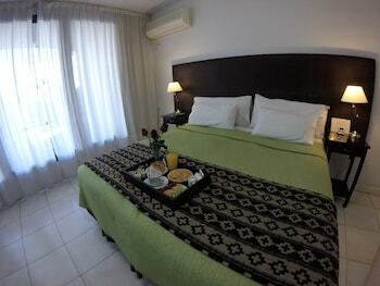 Aparthotel Piccaluga Apartments
