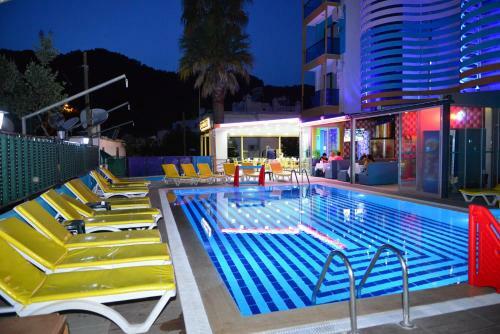 Yade Hotel