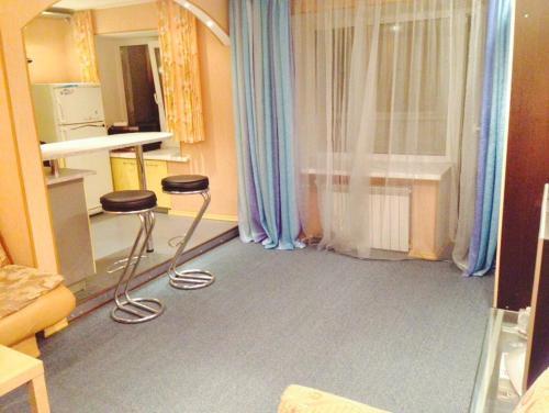 Apartment On Druzhby 4