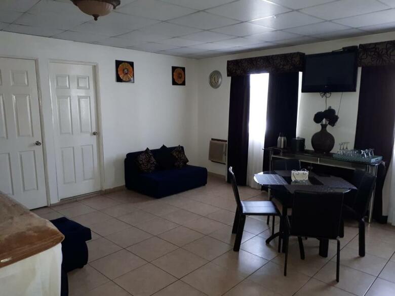 Hotel California Panama