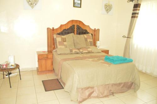 Hostal The Crown Inn Guest House