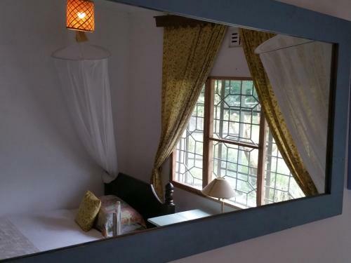 Bed & Breakfast Blues & Chutney Country