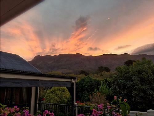 Bed & Breakfast River Lodge