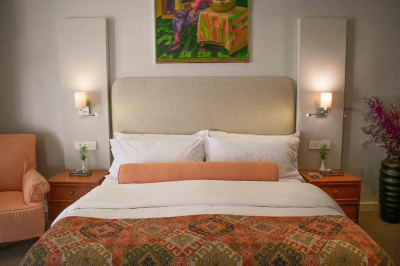 Hotel Five Seasons