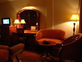 Dragon Royal Hotel