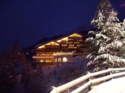 Schoenegg Swiss Q Chalet Hotel