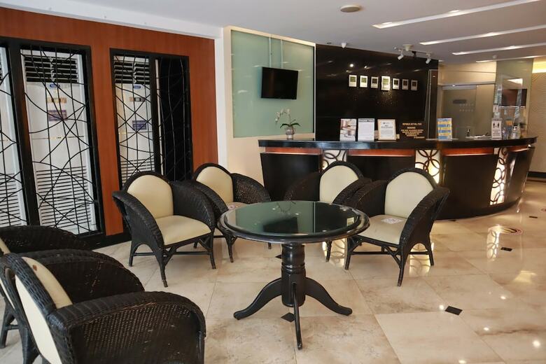 Hotel Palm Plaza