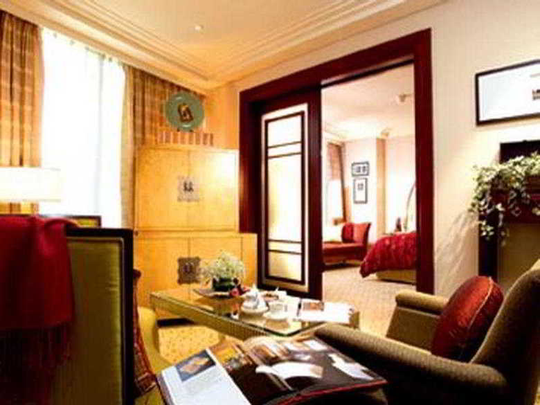 Renaissance Shanghai Pudong Hotel