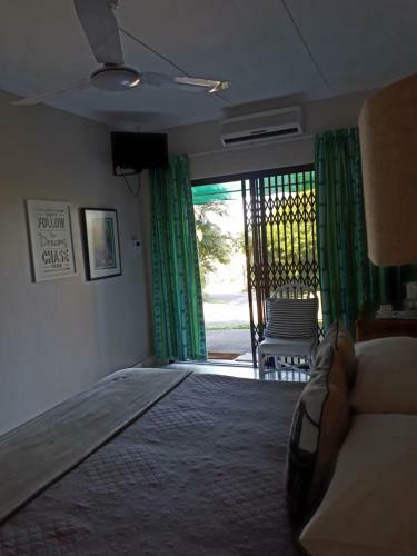 Shelly Beach Lodge