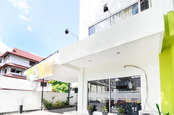 Hotel Airy Wenang Sutomo 4 Manado