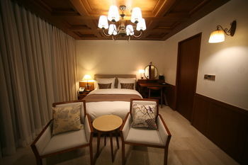 Bonum 1957 Hanok Stay And Hotel