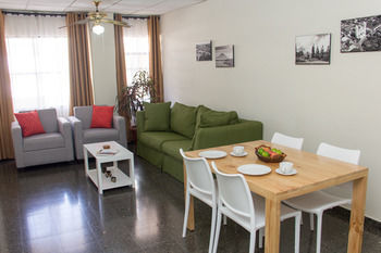 Hotel Maria Jose Suites