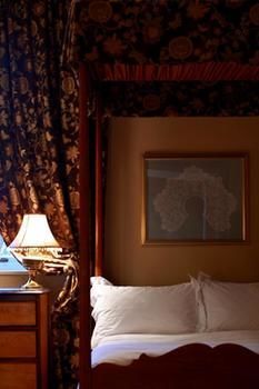 Dutch Manor Antique Hotel
