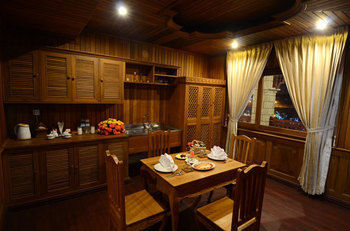 Royal Naypyitaw Hotel