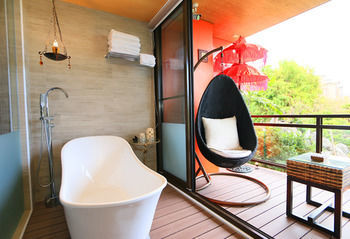 Mystery 13 B&B