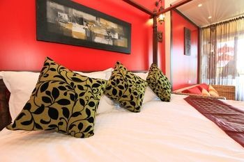 Mystery 13 B&B