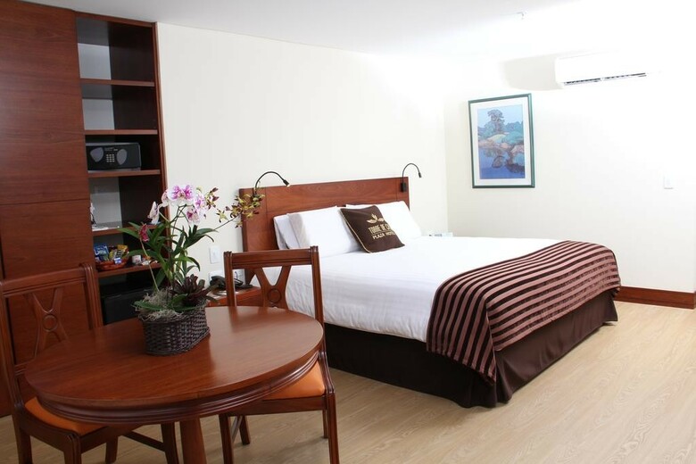 Hotel Torre De Cali Plaza