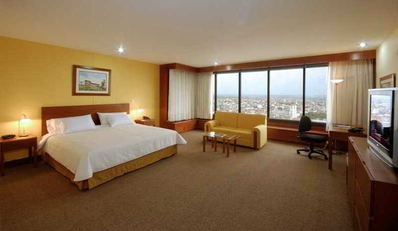 Hotel Torre De Cali Plaza