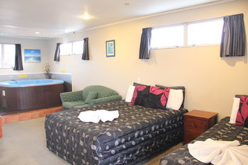 Gateway International Motel