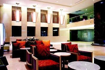 Lakeshore Hotel