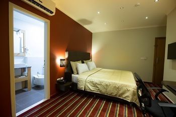 The J Hotel & Spa