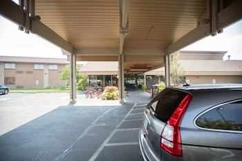 Hotel Red Lion River Inn