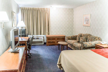 Hotel Econo Lodge & Suites